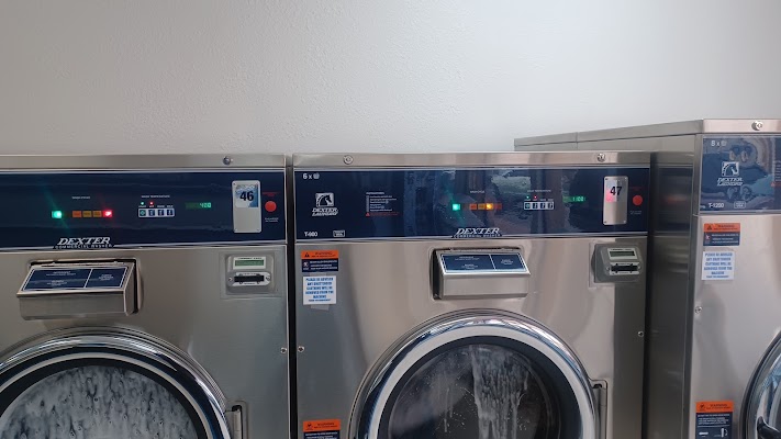 Coinless Laundry logo