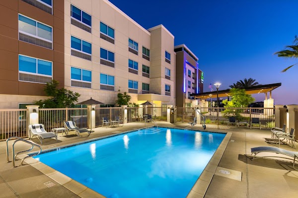Holiday Inn Express & Suites Moreno Valley - Riverside logo